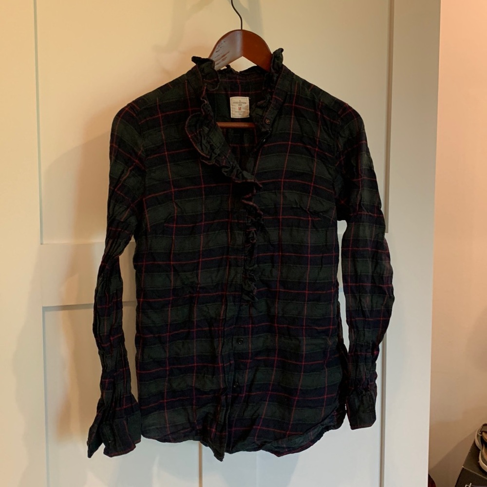 Gap • ruffle button down top